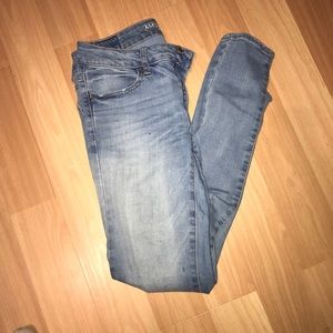 American Eagle skinny jeans